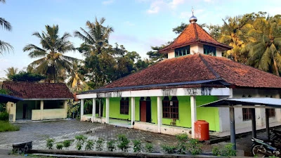 Pondok Pesantren Riyadlul Muta'alimin Cilacap