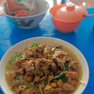 Warung Mie Ayam, Soto & Bakso Bu Hartinah