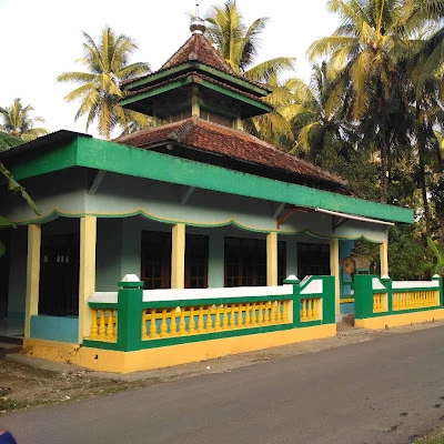 Mushola dusun karanggondang