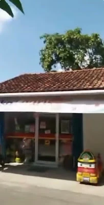 TOKO LAARIS TLAGA