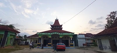 Pondok Pesantren Nurul Hikmah Al-Hidayah KH. Busro Al Karim