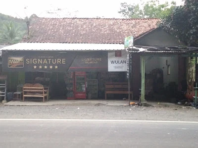 Bengkel Teguh & Warung Wulan