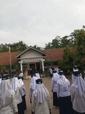 SMP SALAFIYAH KEMRANJEN