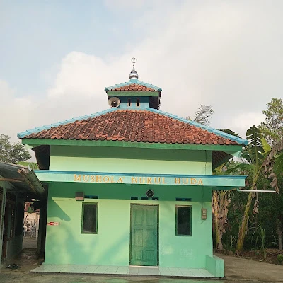 Musholla Riyadlul "Ulum Keleng