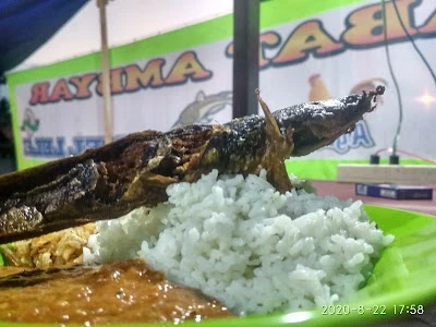 pecel lele "SAHABAT AMBYAR"