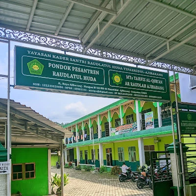 Pondok Pesantren IHYAUL QURAN TIPARKIDUL