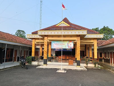 Balai Desa Ciwuni