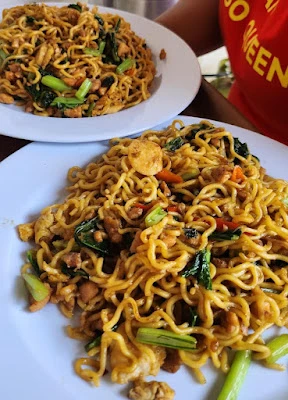 Mie Kroya & Bakso Queen