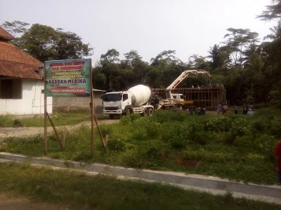 BALAI PENGOBATAN AL AQOBAH MEDIKA (proses bangunan)