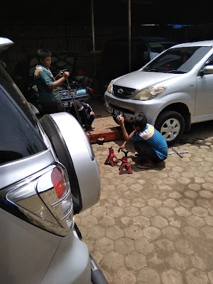 AC mobil dan bengkel