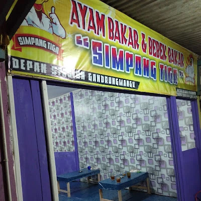Kedai Lesehan Pak Edi