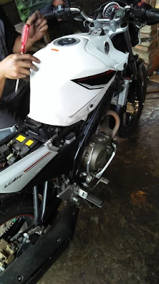 Bengkel Motor Lee Giton