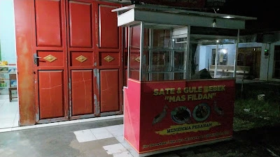 Sate dan Gule Bebek Mas Fildan