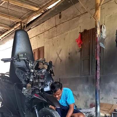 BENGKEL MOTOR PAK SLAMET