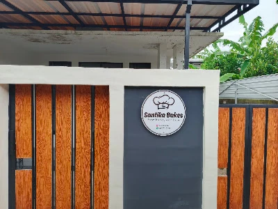 Kedai tiga saudara