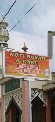 Latifa roti bakar