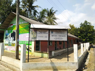 MI Miftahul Mubtadi'in Kaliwinasuh