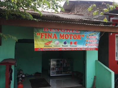Bengkel "Fina Motor"