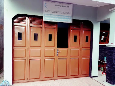 Kosan Ibu Haryati dan Pak Topik