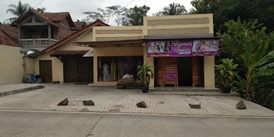 Rummi Salon