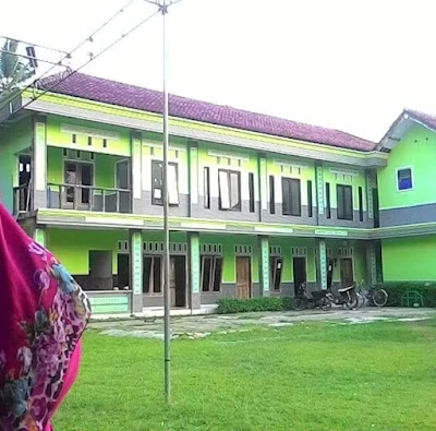 PONDOK PESANTREN NAHDLOTUL MUALLIMIN