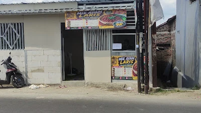 Mie ayam laris