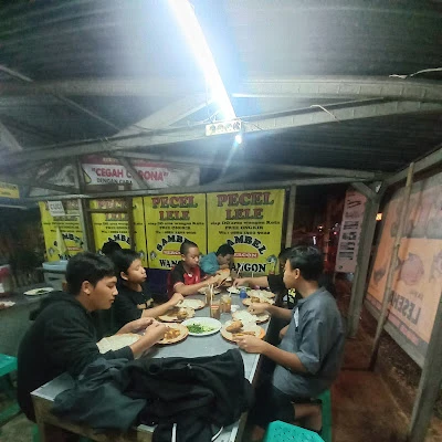 Warung pecel lele 89