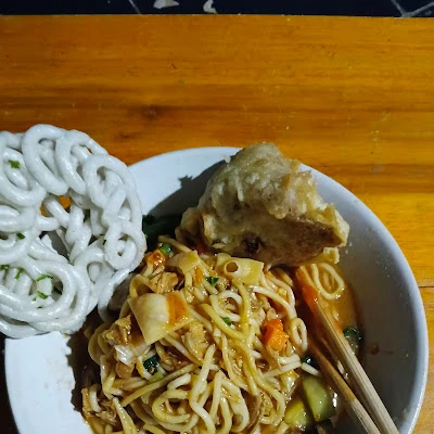MIE AYAM PAK SUMAN WATU LINGGA