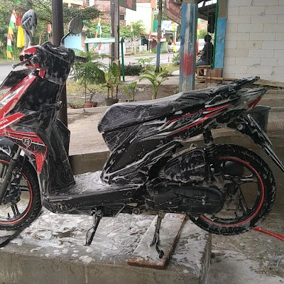 Cucian Motor Embun Pagi