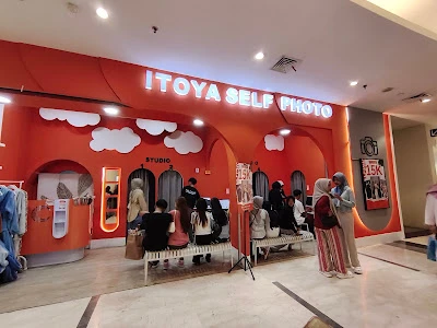 Itoya self photo Rita Supermall Purwokerto