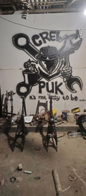 CREW PUK GARAGE