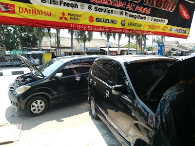 Jempol AC mobil