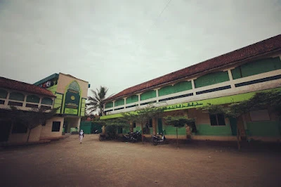 PONDOK PESANTREN AL-HIDAYAH KARANGSUCI