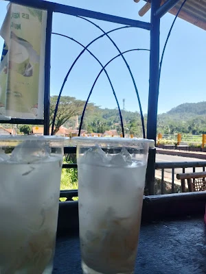 Kedai Azalea