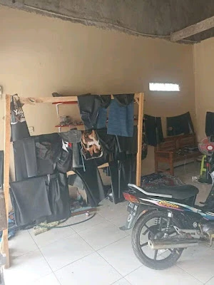 Sarung Jok Motor dan Variasi "Kompas"