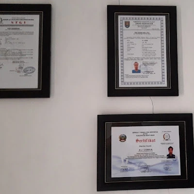 Tukang Gigi Wisma Dental