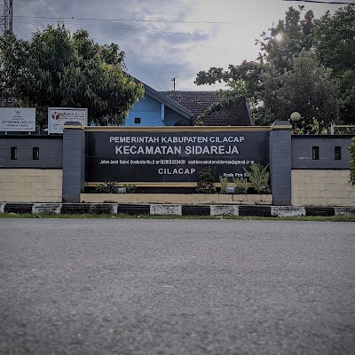 Rumah dinas Camat Sidareja