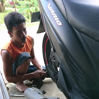 Bengkel Pelek