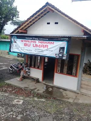warung makan "Bu Umar"