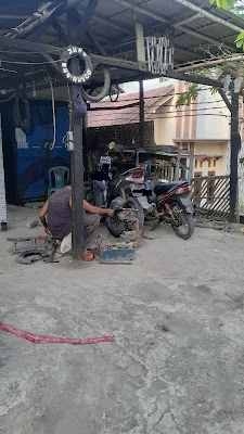 Bengkel Motor dan Sepeda Pak Salim