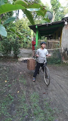Dukun Bayi Mbah Sartiyah