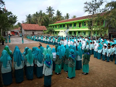 MTs Ma'arif NU 01 Gandrungmangu