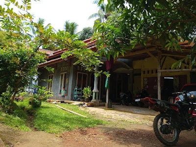 Rumah pak engkus