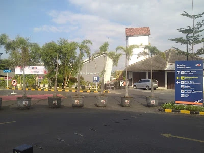 Parkiran Motor Stasiun