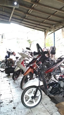 Bengkel Ajoy Motor