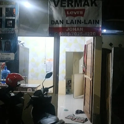 Penjahit permak baju