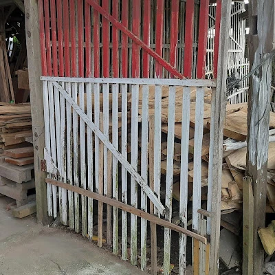 Pangkalan kayu pak karsid
