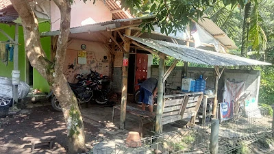 Bengkel motor rasto