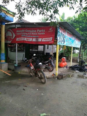 Bengkel Motor,Dede Saripto Si Yoga Motor