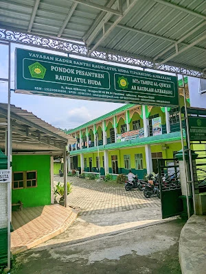 Pondok Pesantren Raudlatul Huda Tipar Kidul